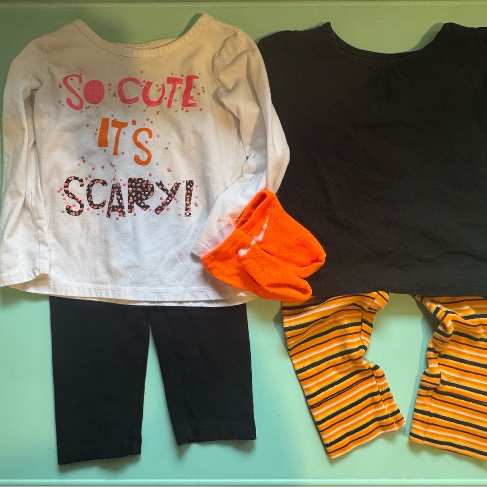 Size 2 Toddler Halloween Lot - 2 leggings, 2‎ shirts, 1 socks